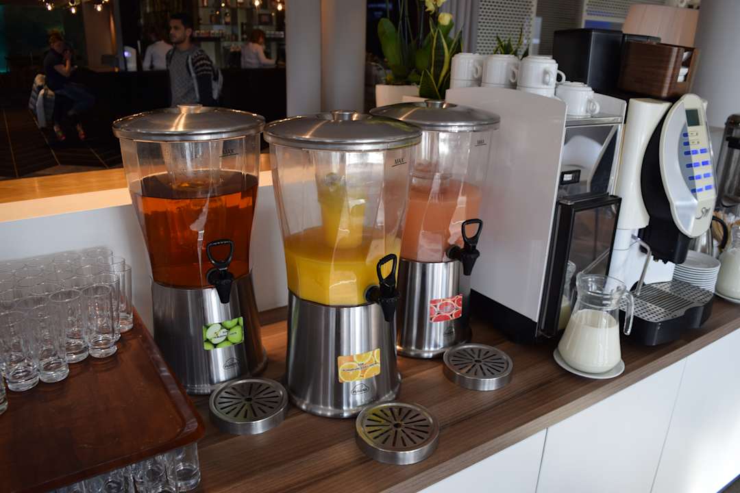 Gegen Aufpreis - Frühstück in Form eines Buffets.  Hotel Novotel Katowice Centrum