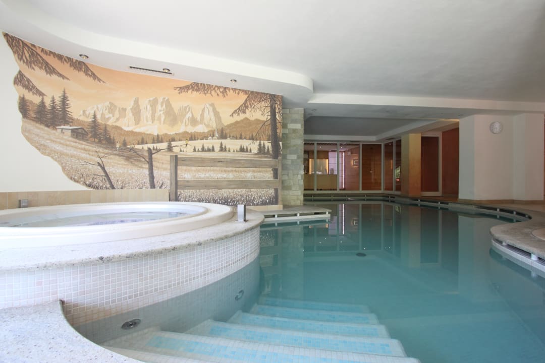 Pool Hotel Fanes Suite & SPA