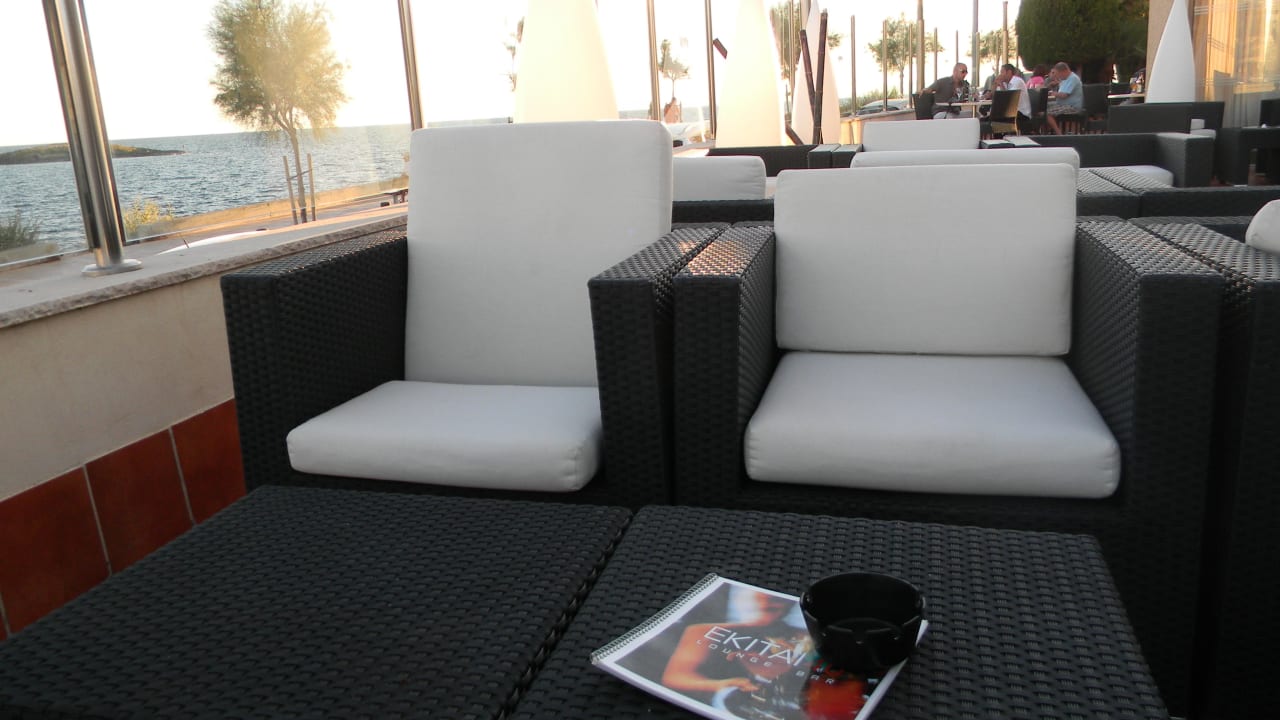 Sitzmöglichkeiten draußen AluaSoul Palma