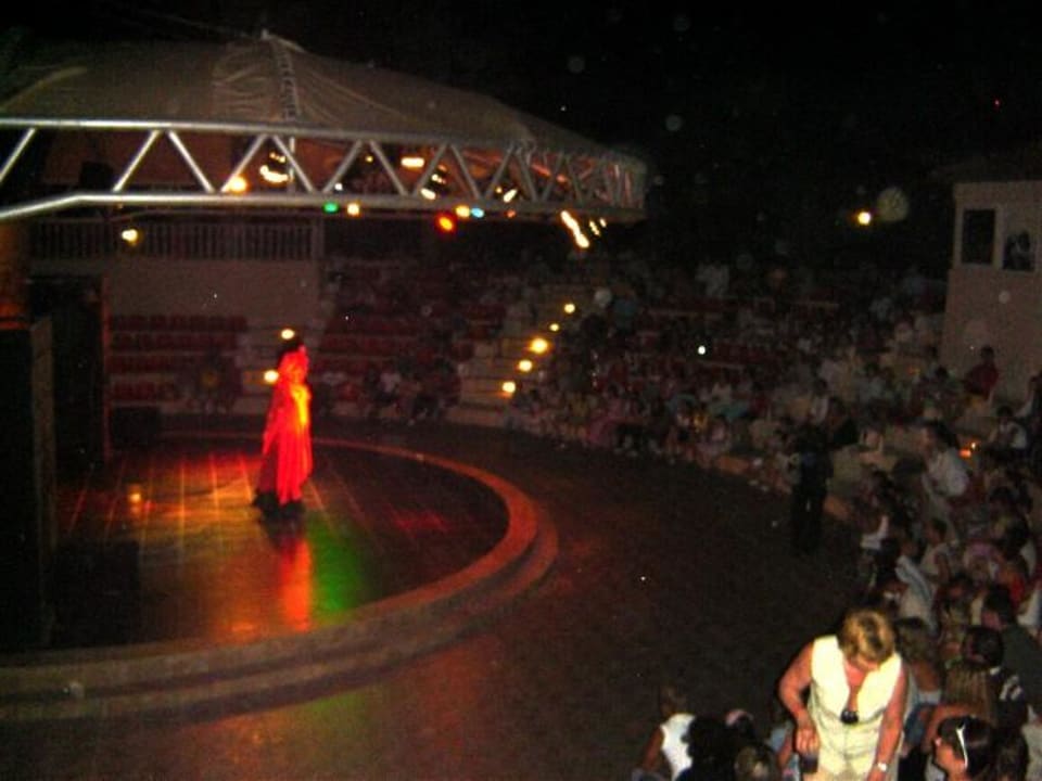 Open-Air-Bühne Aydinbey Gold Dreams