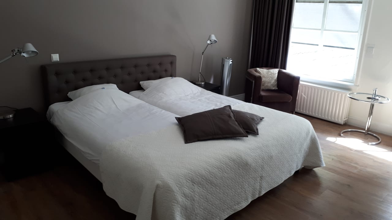 Zimmer Hotel Bed en Brood