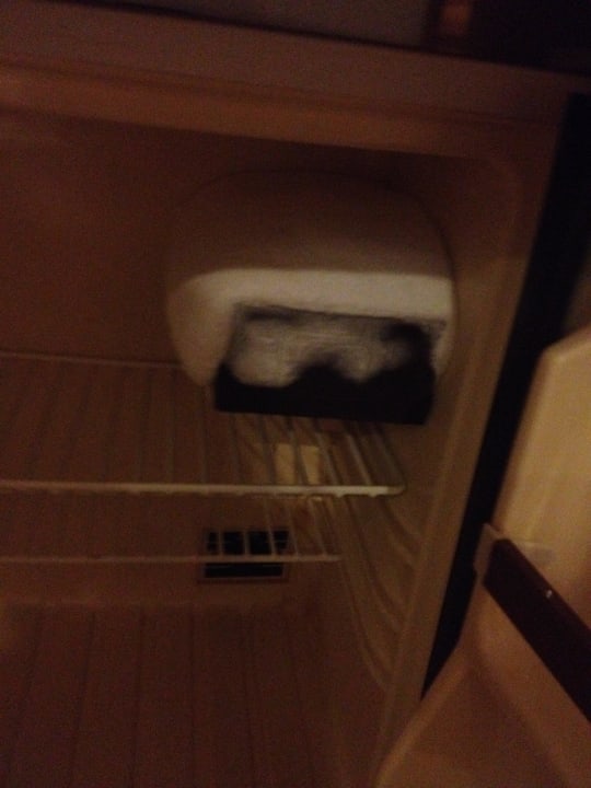 Minibar Ladonia Hotels Adakule