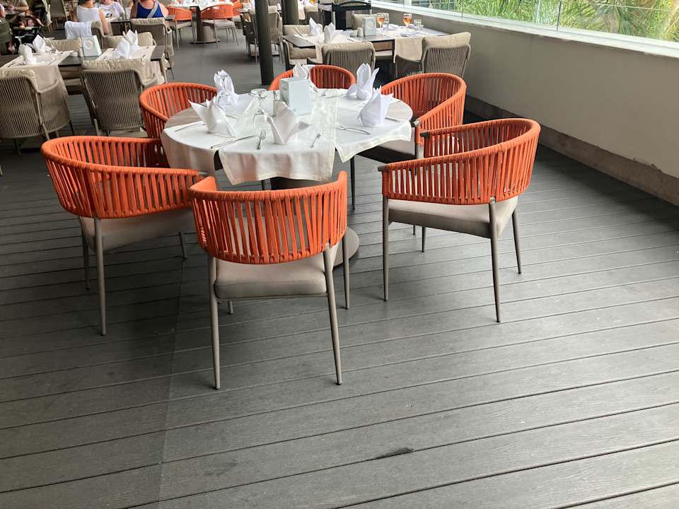 Gastro The Sense Deluxe Hotel