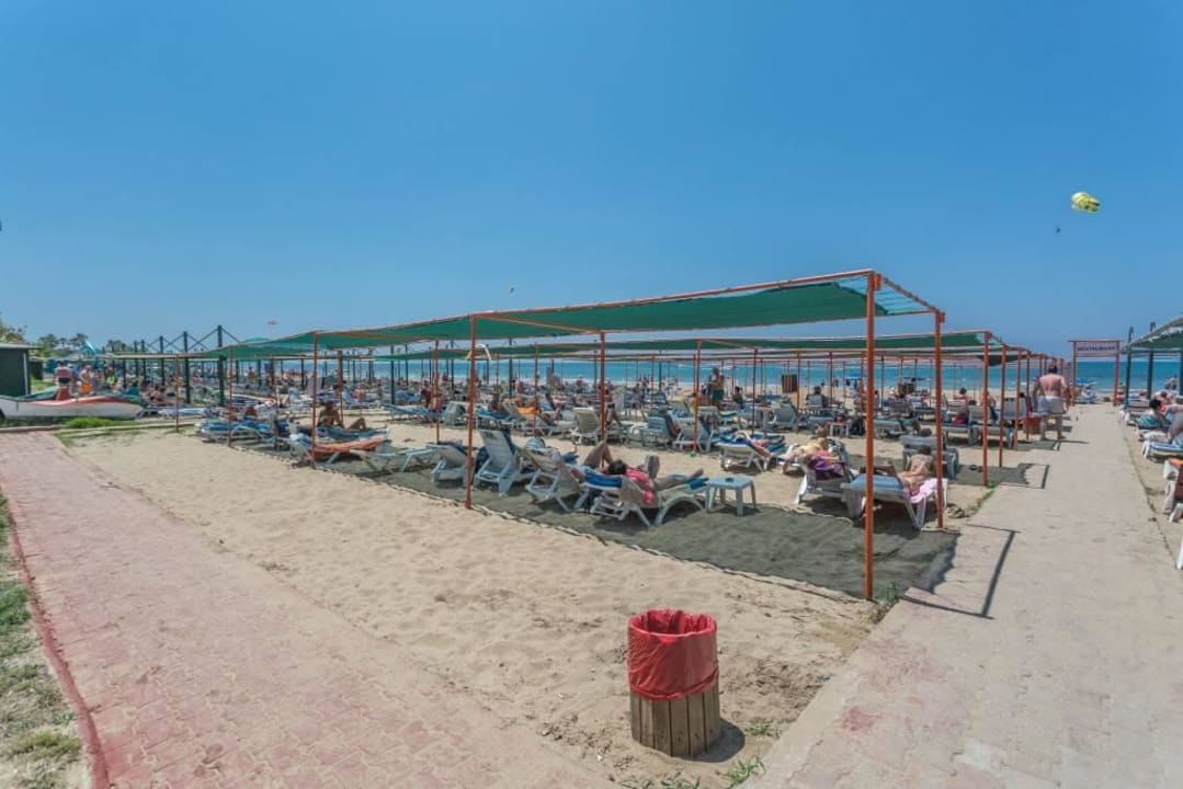 Beach Heaven Beach Aparthotel