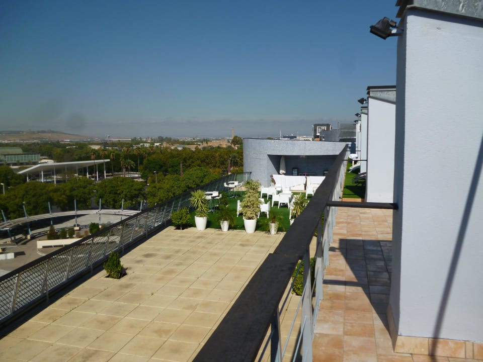 Dach hotelu NH Sevilla Plaza de Armas