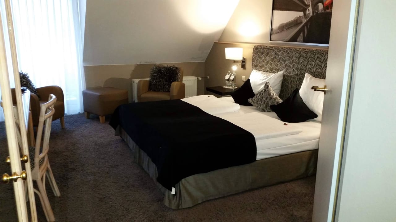 Hochflorteppichboden - nicht mehr zeitgemäß Parkhotel Weiskirchen