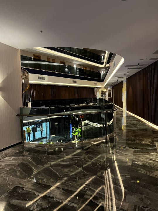 Lobby Rubi Platinum Sign