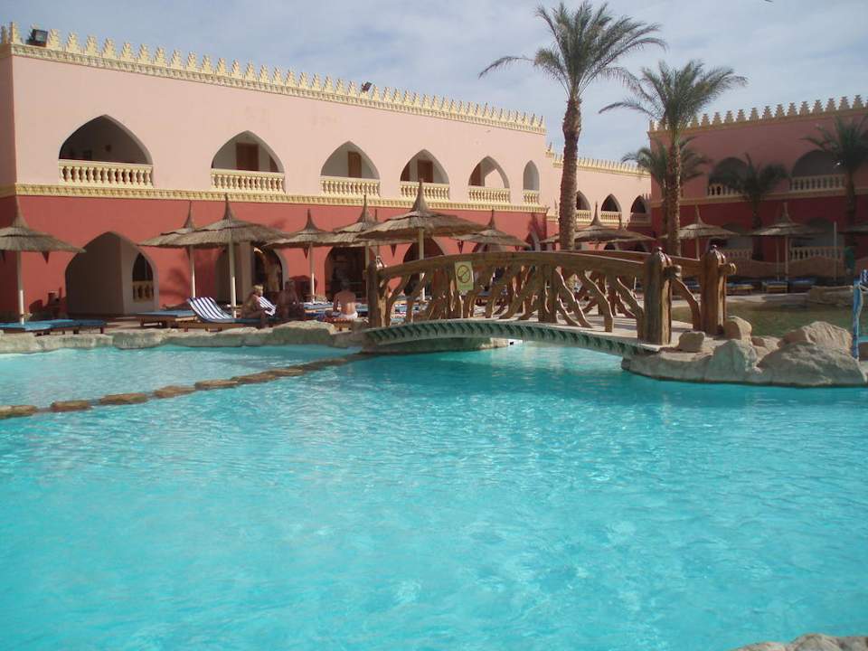 Hauptpool  Pickalbatros Alf Leila Wa Leila Resort - Neverland Hurghada