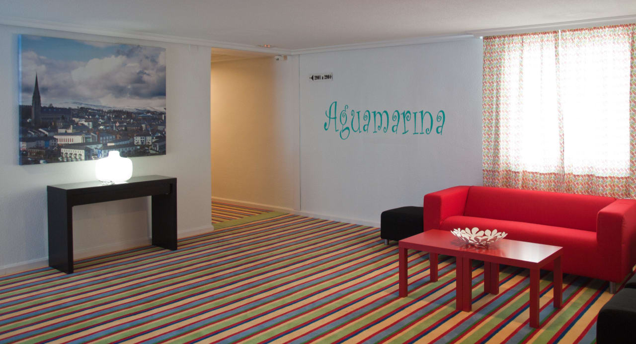 Vestíbulo plantas habitaciones Sercotel Carlos III