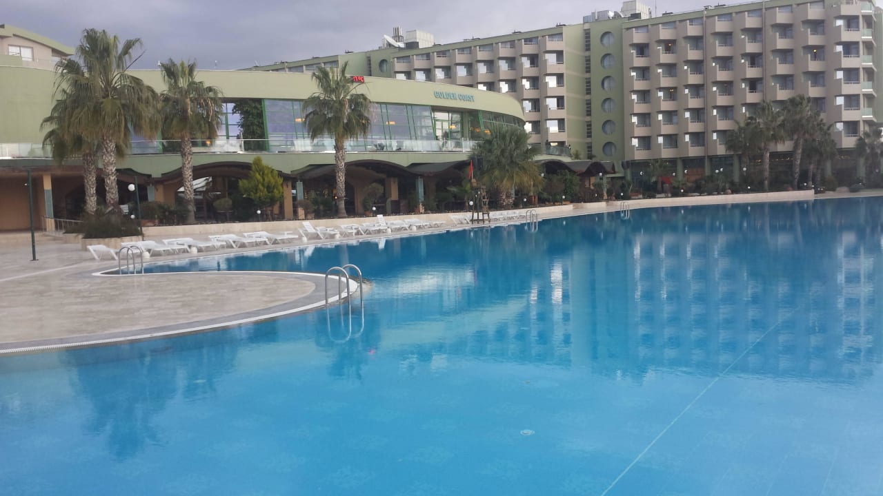 Schöne Poolanlage VONRESORT Golden Coast