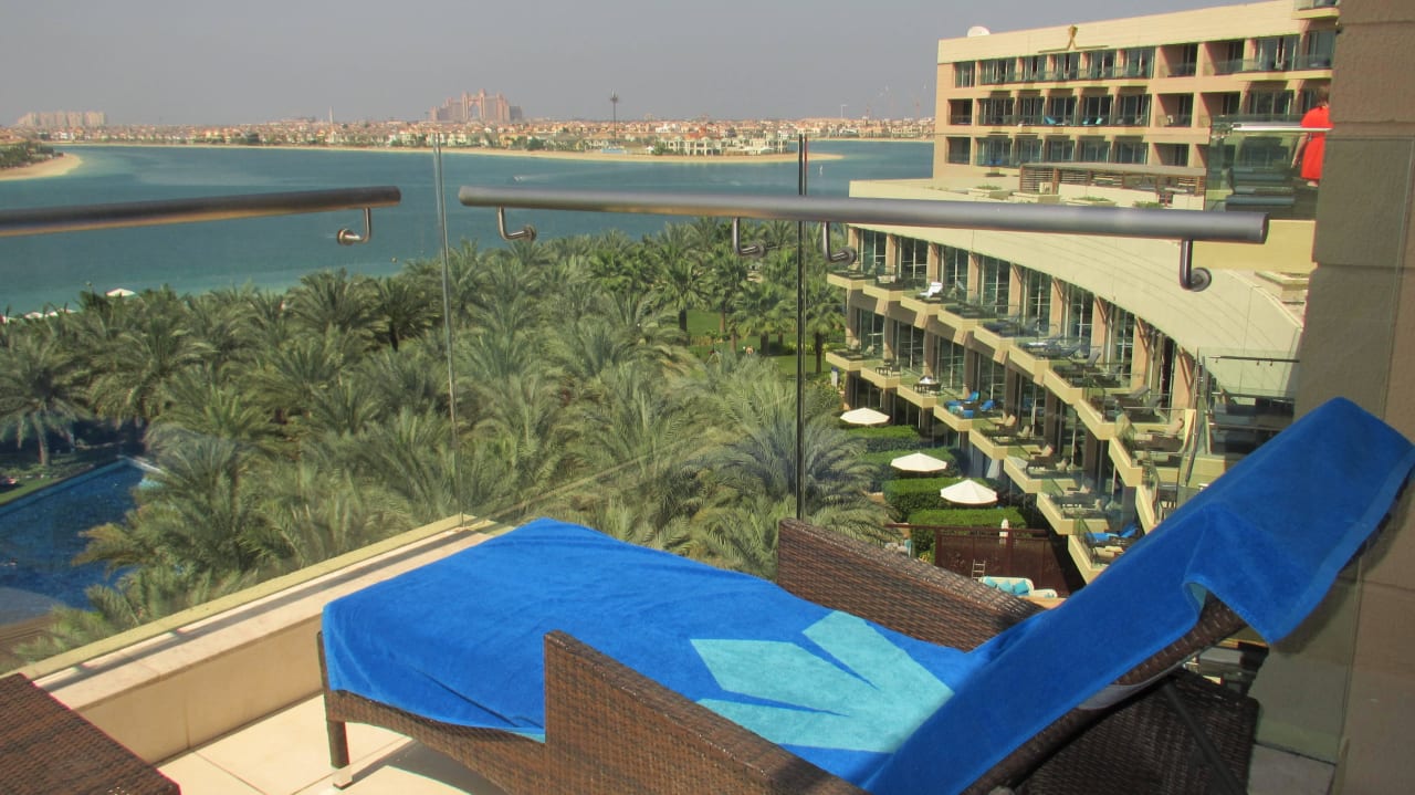Blick vom Balkon Rixos The Palm Hotel & Suites