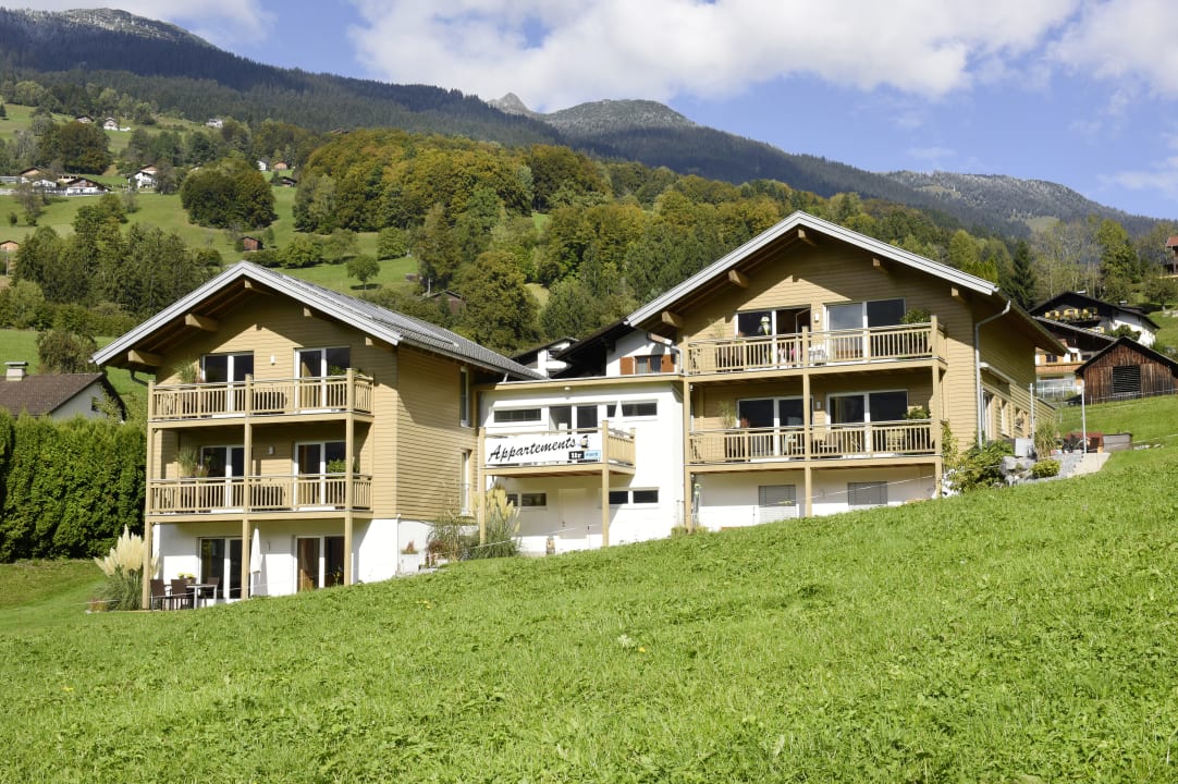 Außenansicht Gästehaus Urmonti