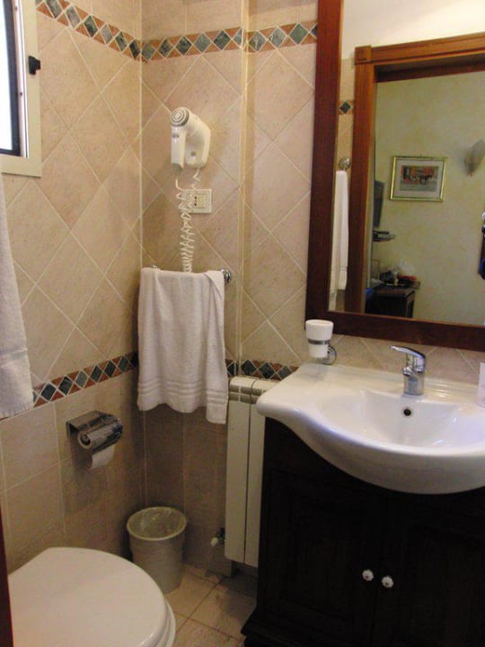 Mini Badezimmer Hotel Nuovo Quattro Fontane