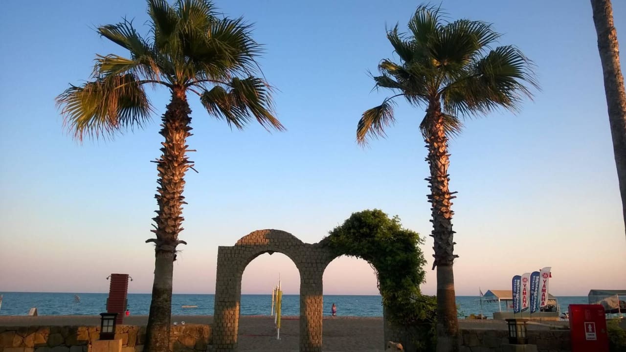 Garden and beach IC Hotels Santai Family Resort