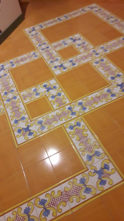 Fliesen auf dem Korridor Grand Hotel President