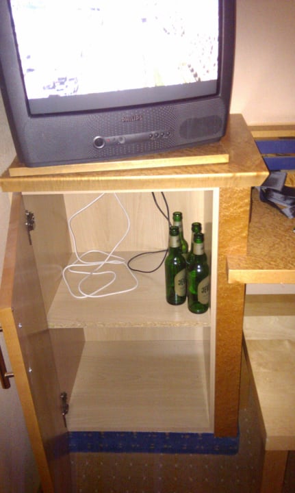 Leere Flaschen vom Vorgänger Hotel Rahlstedter Hof