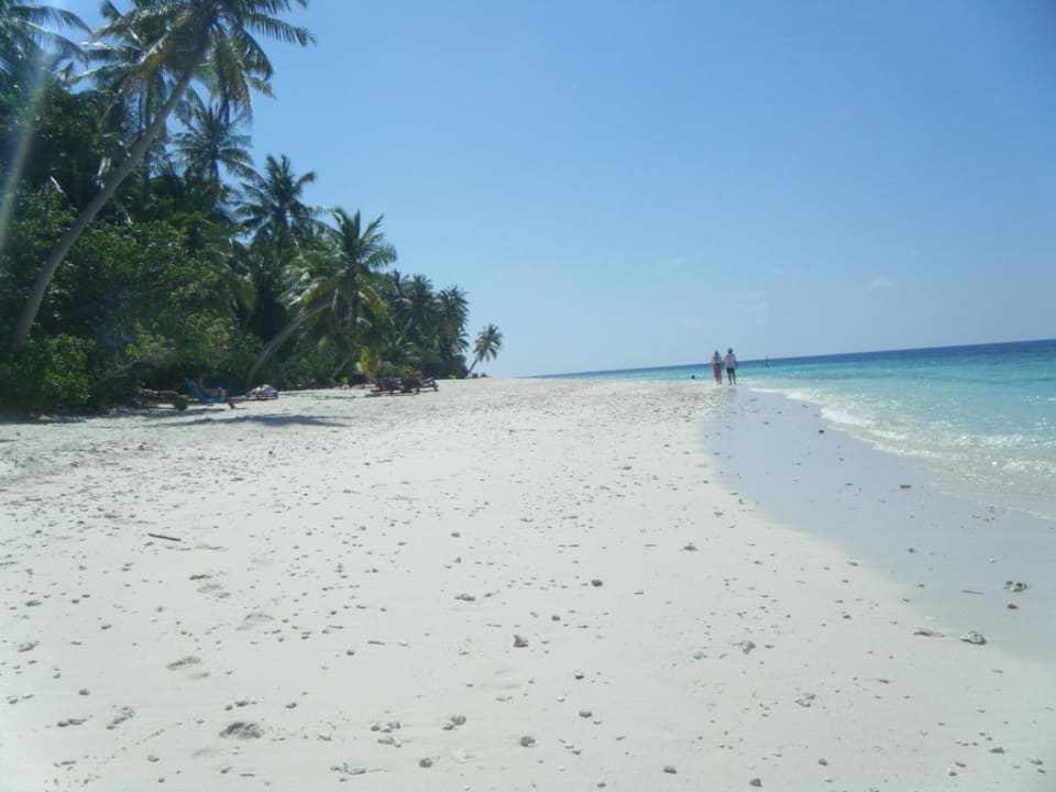 Strand Bungalow 88 Blick links Filitheyo Island Resort
