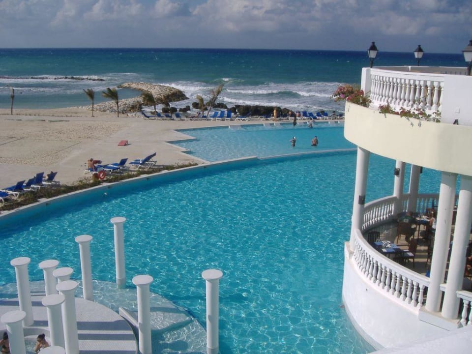 Pool Hotel Grand Palladium Lady Hamilton Resort & Spa