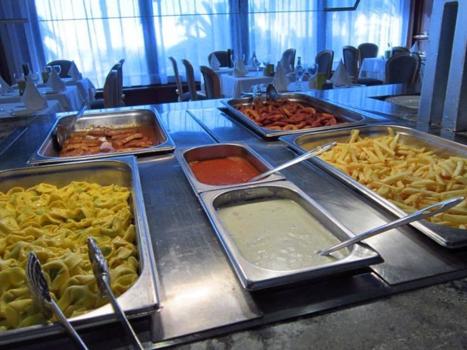 Teil des Abendessens Hotel ValleMar