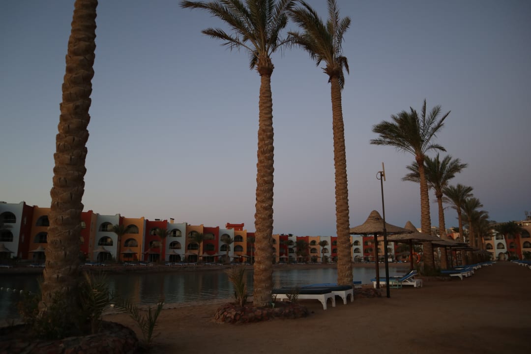Strand Arabia Azur Resort