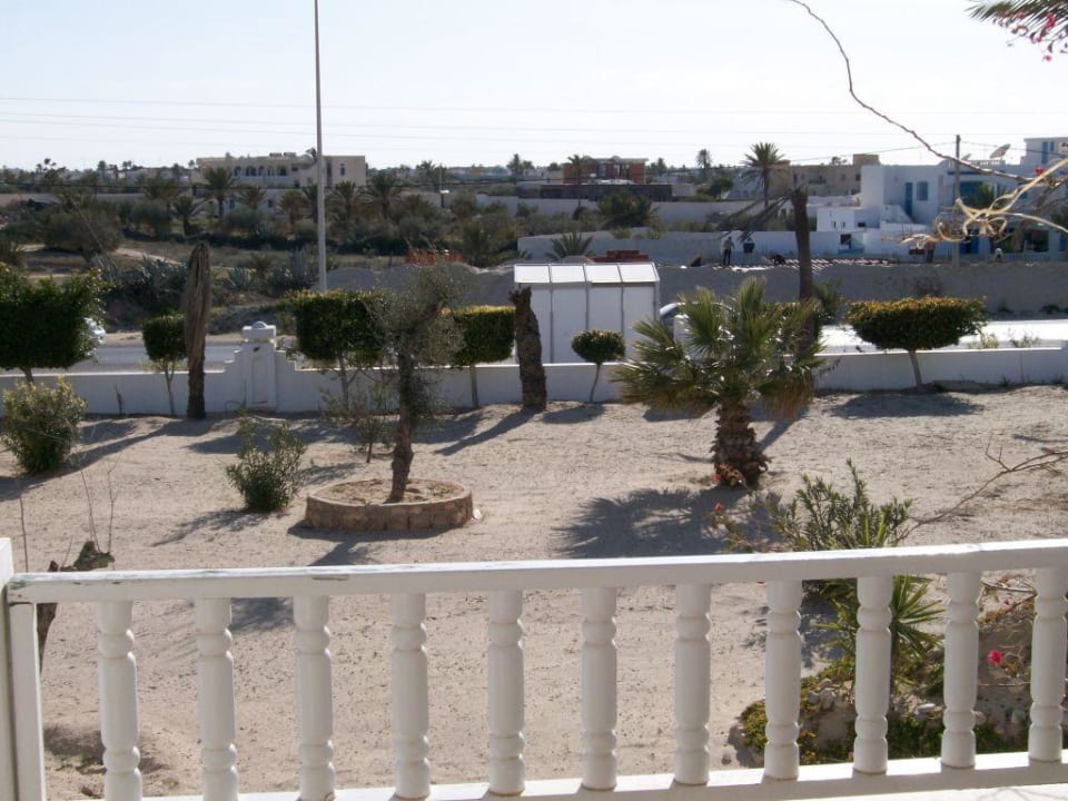 Blick auf Bushaltestelle Djerba Sun Beach Hotel & Spa