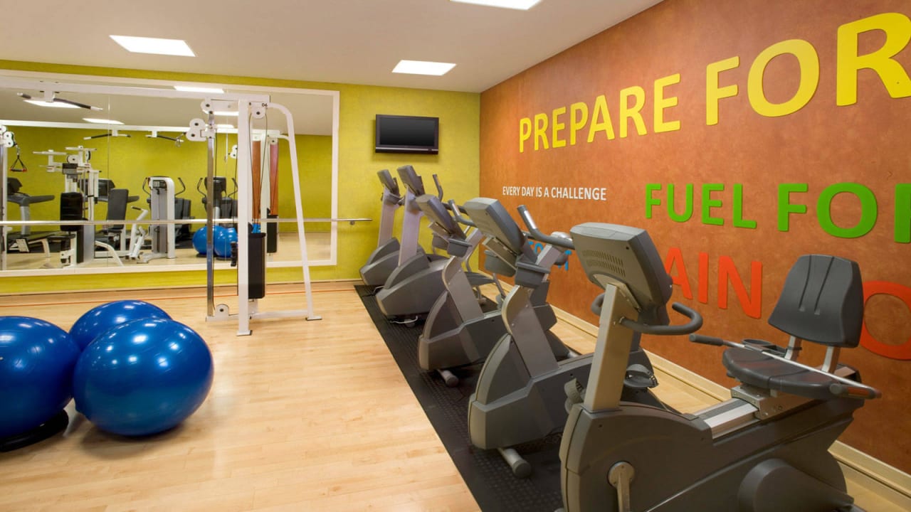 Sheraton Fitness at the Sheraton Warsaw Hotel Sheraton Warsaw Hotel