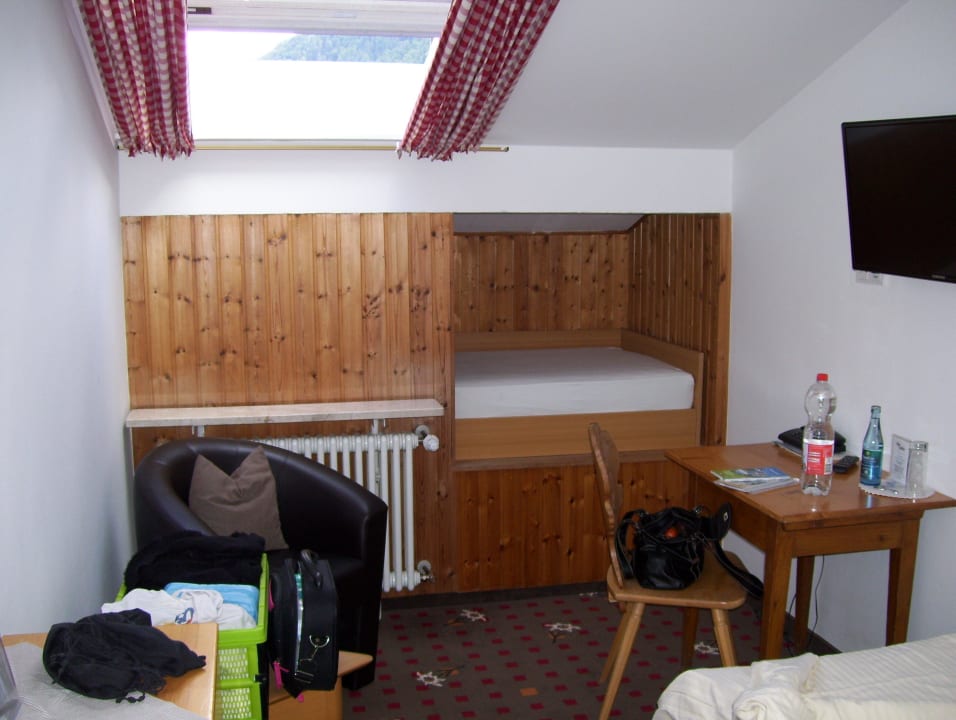 Einzelzimmer, Blick zum Fenster Pension Steigmühle