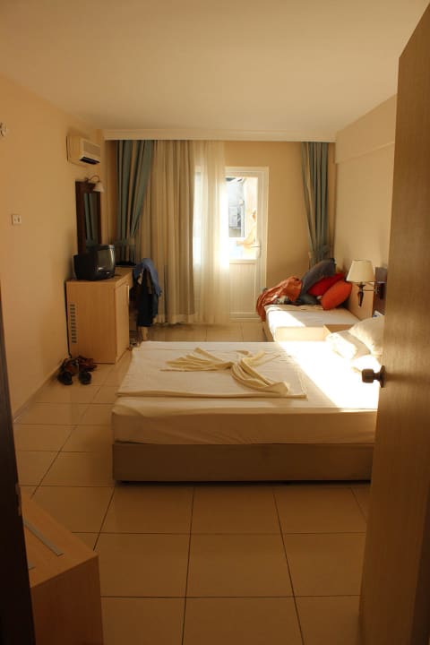 Schlafzimmer 1 Club Sidelya Hotel