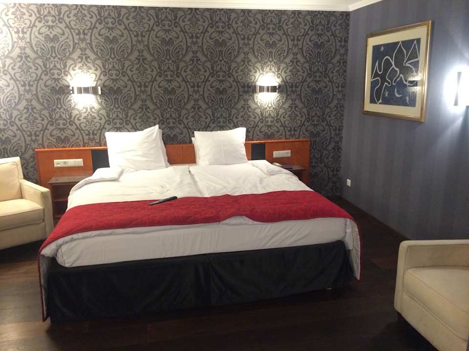 Zimmer Hotel International