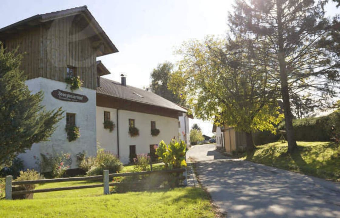 Schöne Außenansicht unseres Hofes im Sommer Franzlbauernhof