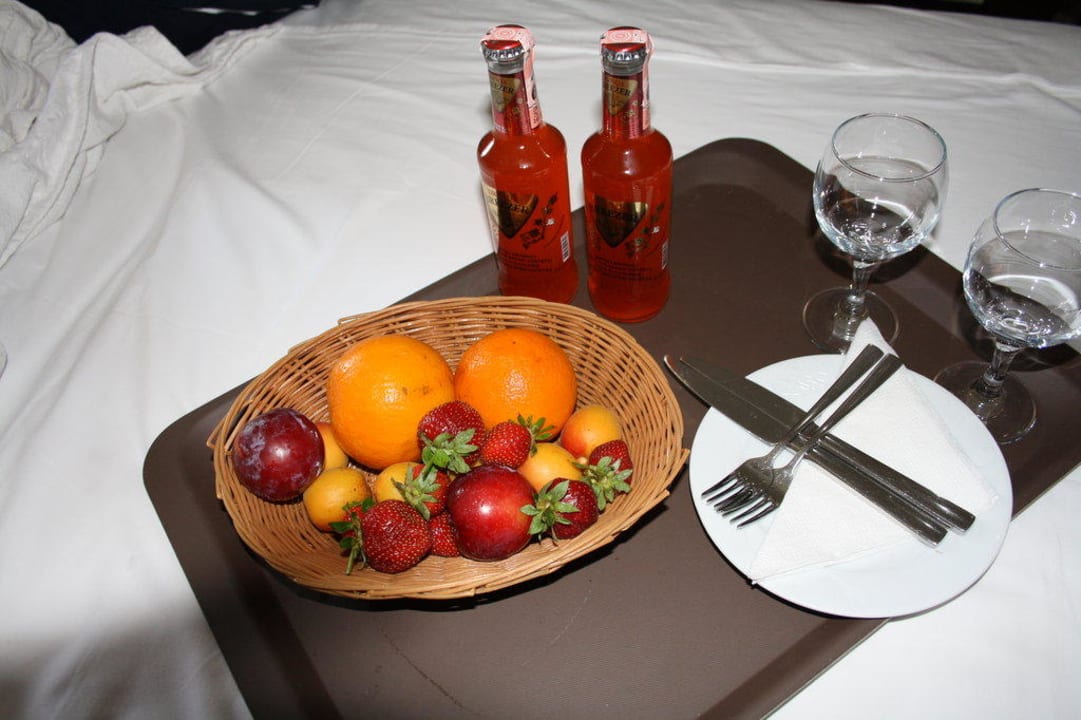 Nette Geste Gardenia Hotel