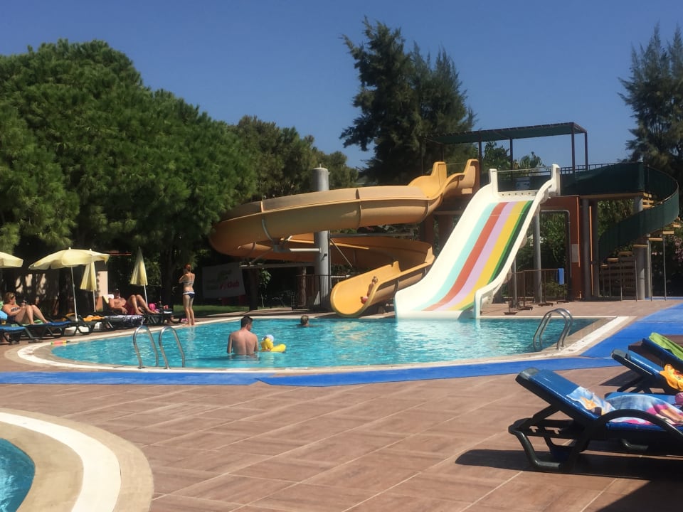Pool Club Turtas Beach Hotel