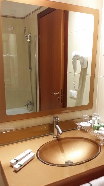 Badezimmer Hotel Augusta Lucilla Palace