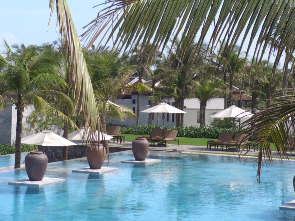 Pool Four Seasons The Nam Hai, Hoi An, Vietnam
