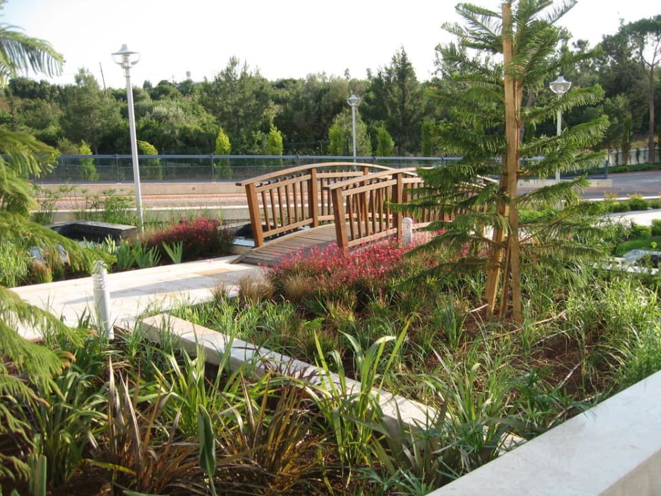 Hoteleingang Landseite Venosa Beach Resort & Spa