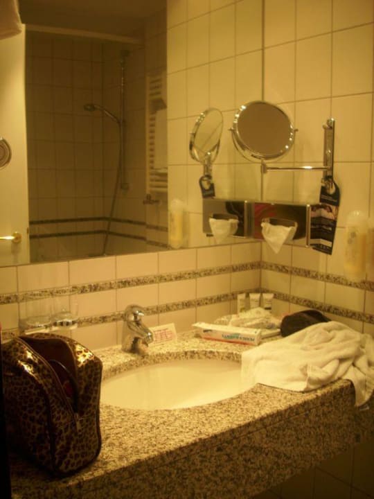 Badezimmer Mercure Hotel Plaza Essen
