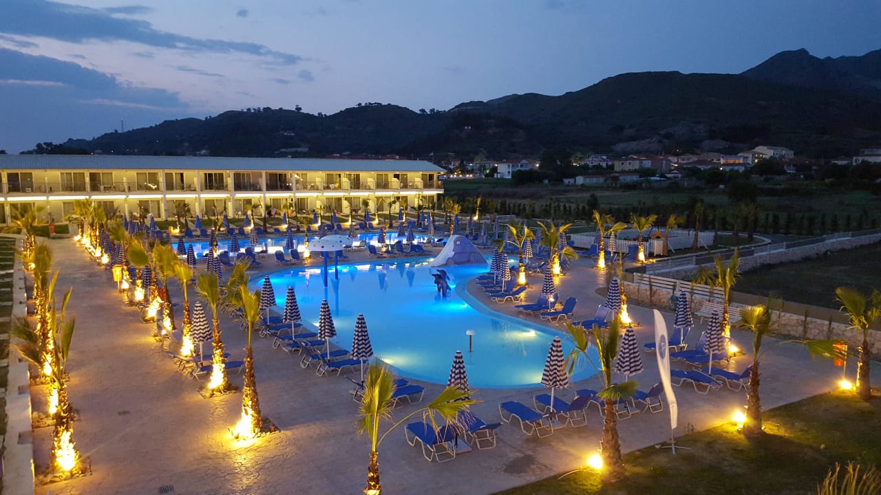 Widok z pokoju Caretta Island Hotel