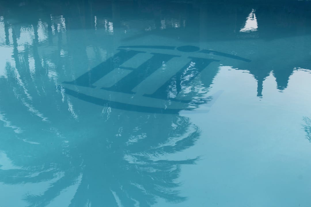 Gepflegter Pool  HL Miraflor Suites Hotel