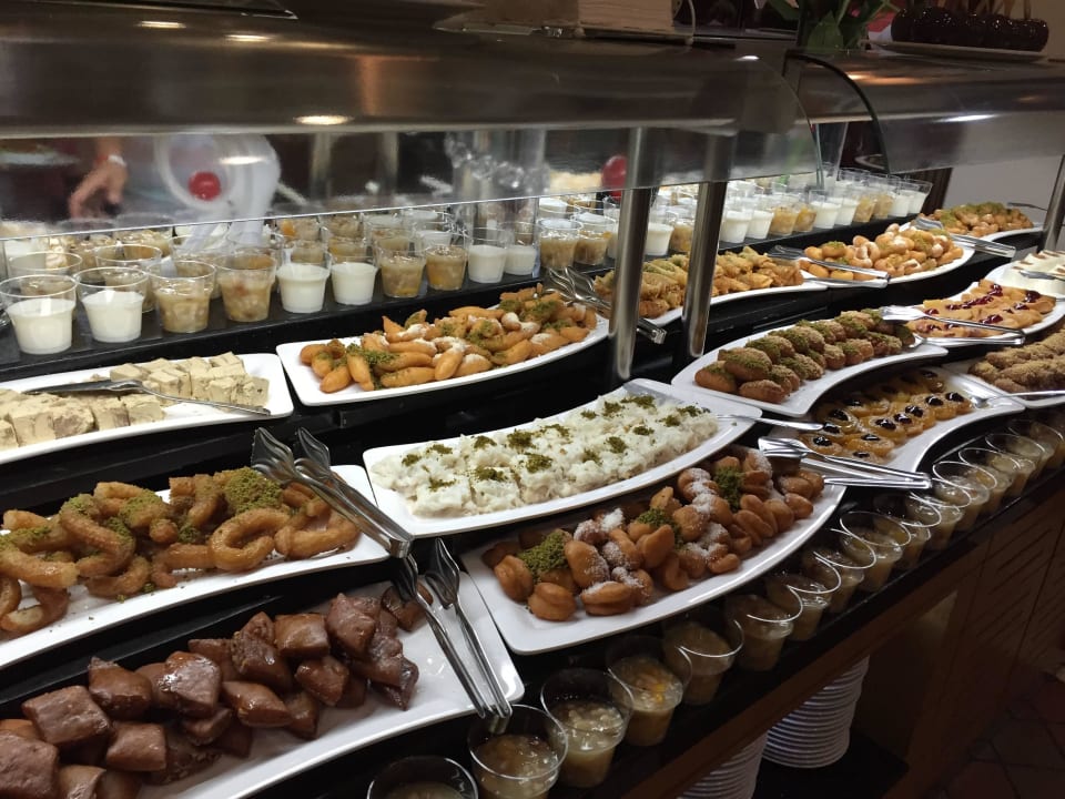 Büffet Salamis Bay Conti Resort Hotel & Casino
