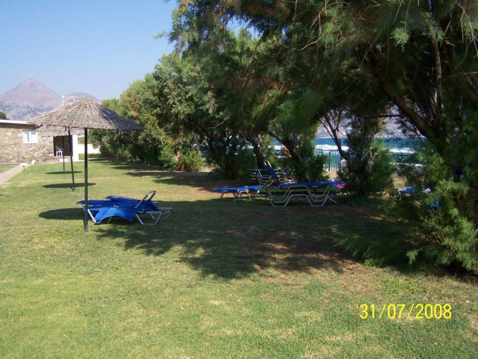 Liegewiese morgens um neun... Civitel Creta Beach