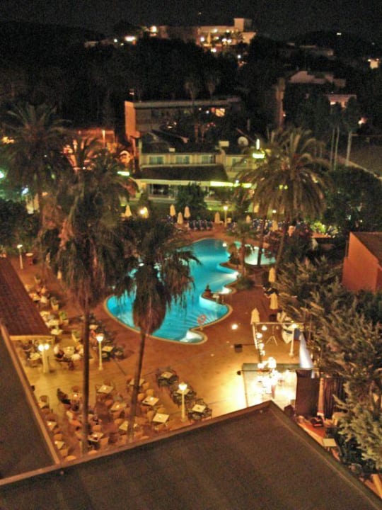 Pool bei Nacht Valentin Reina Paguera