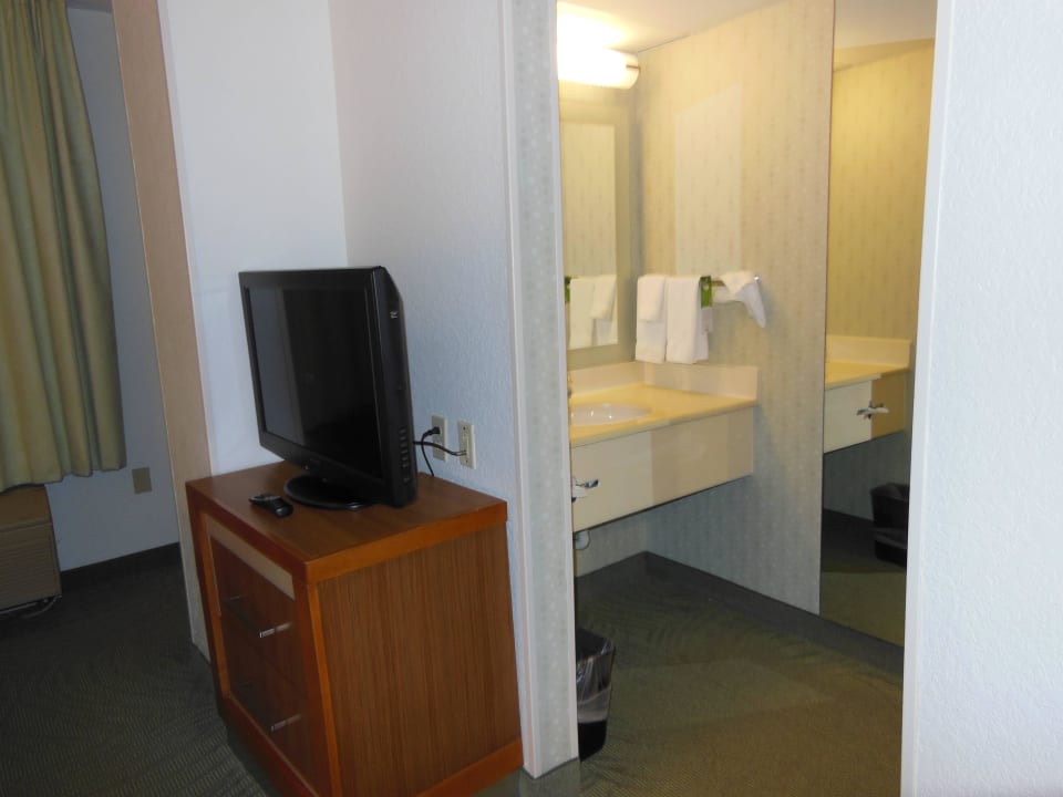 TV SpringHill Suites Orlando Convention Center