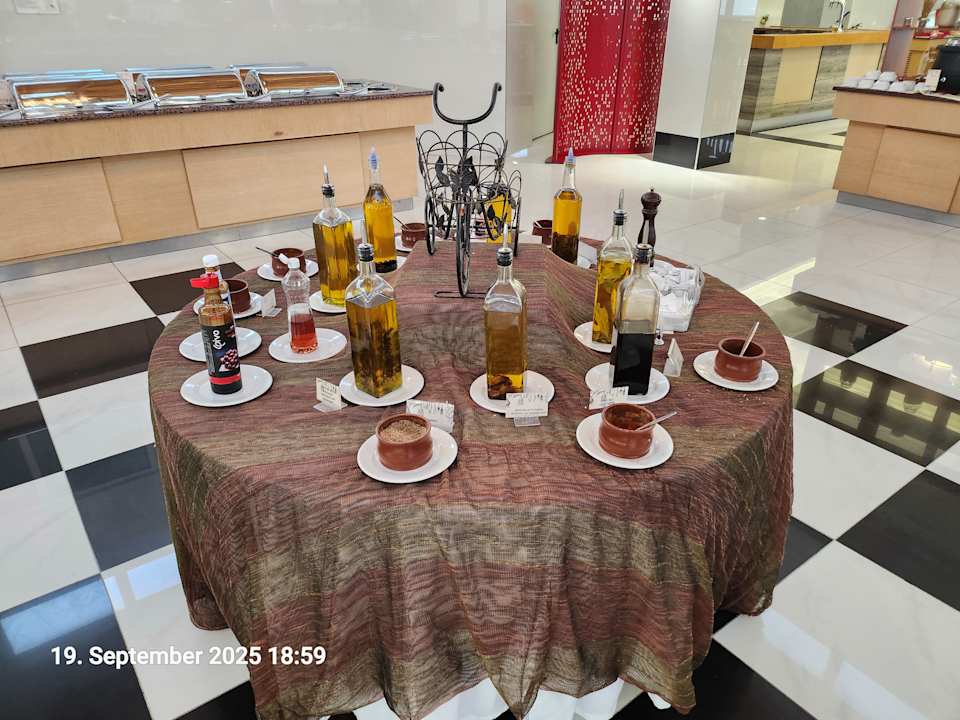 Gastro Grand Blue Beach Hotel