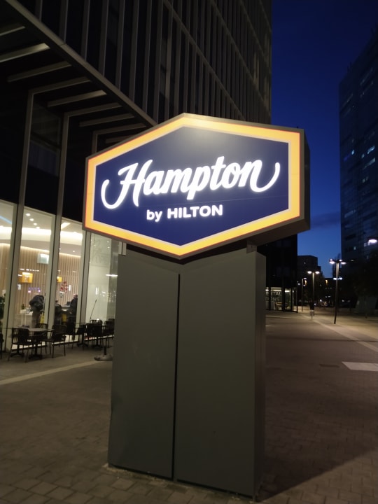 Außenansicht Hampton By Hilton Barcelona Fira Gran Via