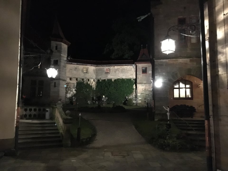Innenhof Rehbergers im Schloss Hohenstein - ein Romantik Hotel