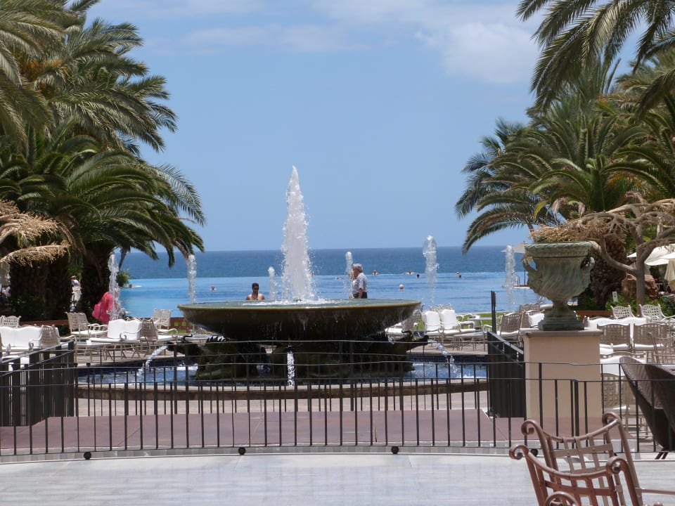 Blick auf Terrasse und Pool Lopesan Costa Meloneras, Resort & Spa