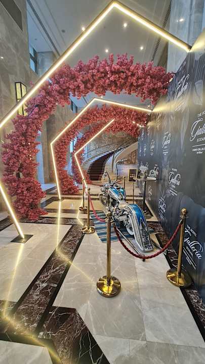 Lobby The Hotel Galleria Jeddah, Curio Collection by Hilton