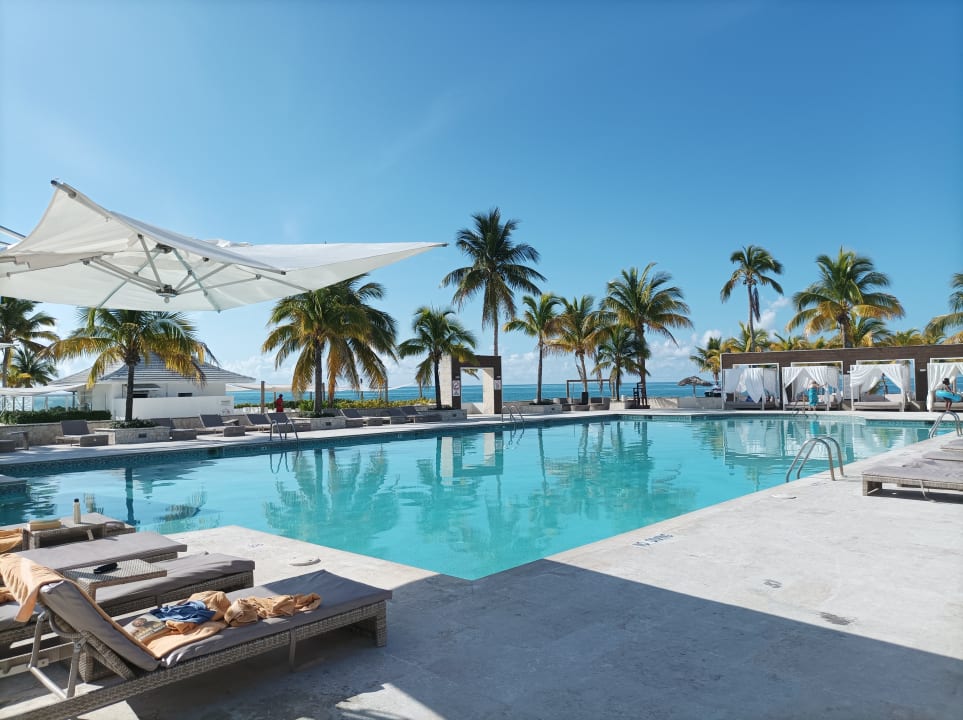 Pool Viva Fortuna Beach by Wyndham - All Inclusive Resort