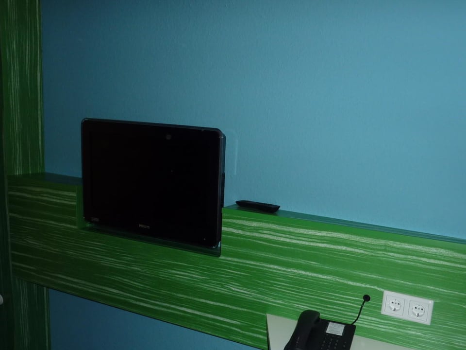 TV und Telefon ibis Styles Hotel Düsseldorf-Neuss
