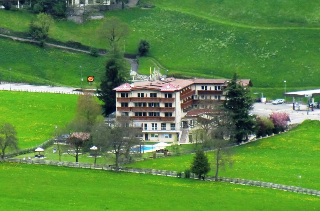 Außenansicht Hotel Wiesenhof Garden Resort